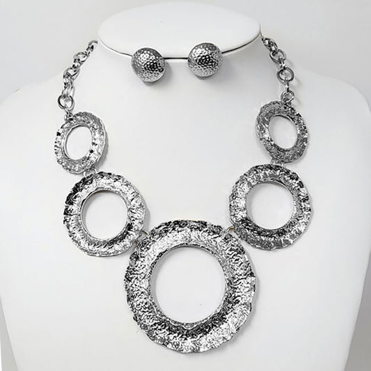 CROI NECKLACE