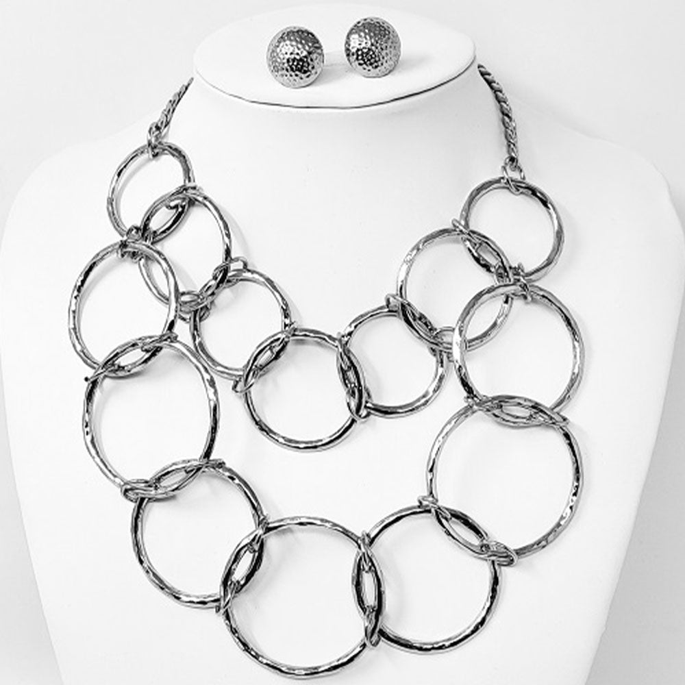 JOLEY NECKLACE