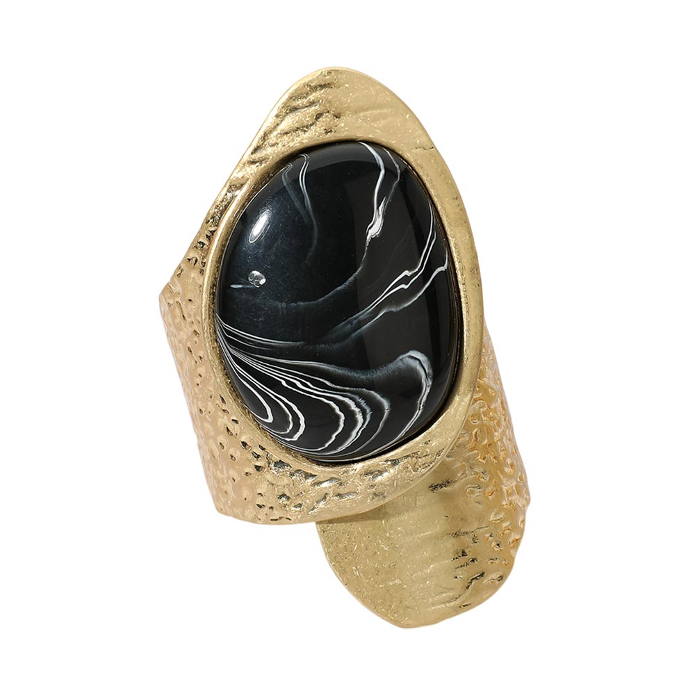 SOLENE SCULPTURAL BANGLE