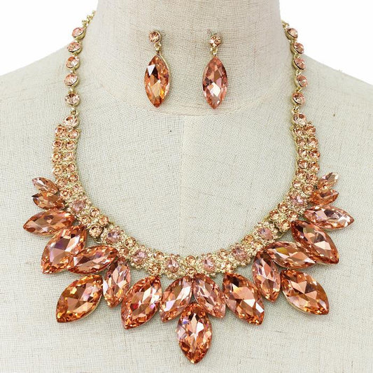 TIFFANY NECKLACE - PEACH